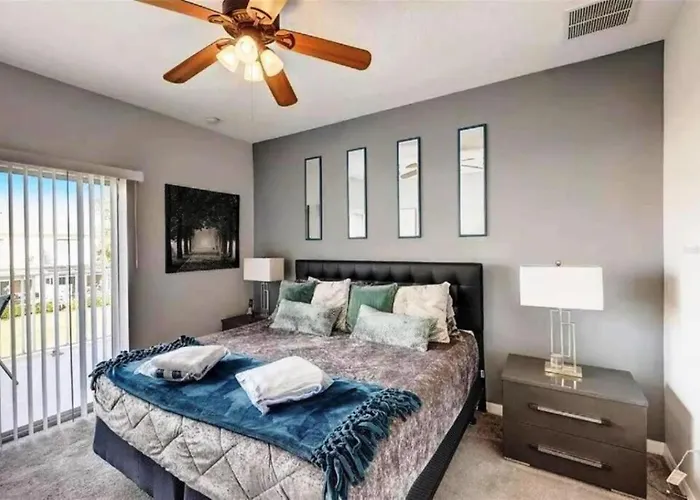Five Vacation Homes - Orlando